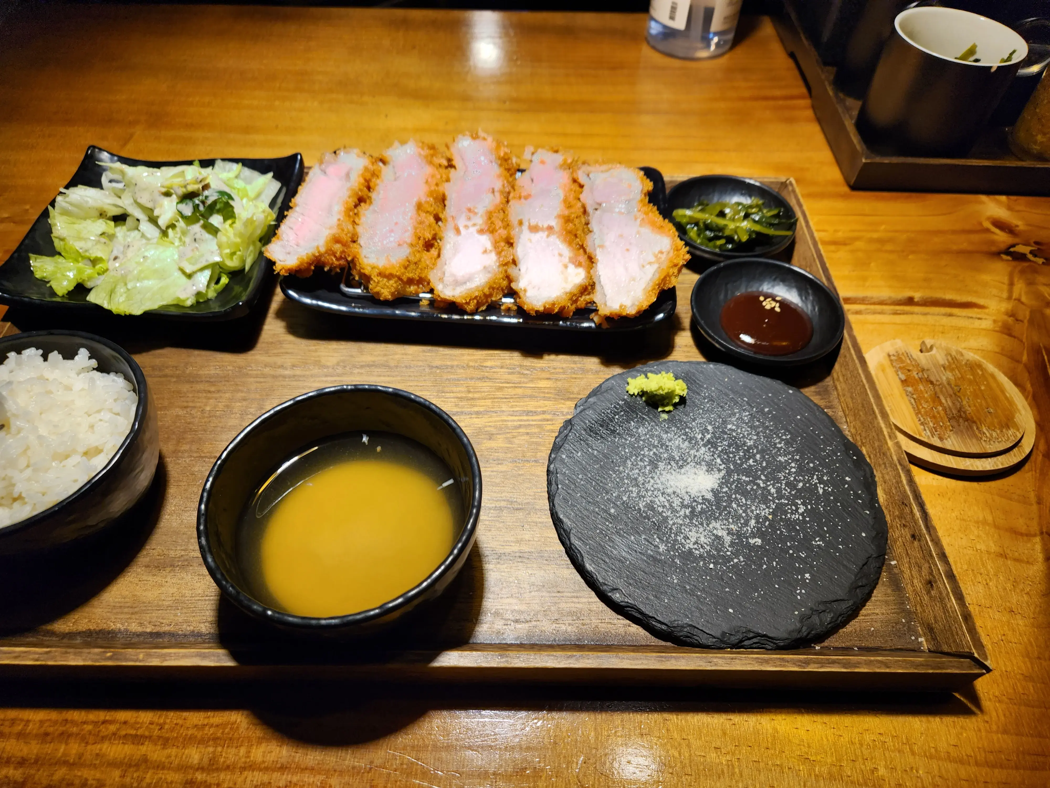 Katsuomoi Hongdae